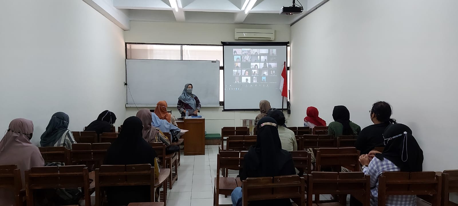 Gelar PTM Terbatas, Prodi Adbis Untag Surabaya Catat 70% Mahasiswa Bersedia Tatap Muka